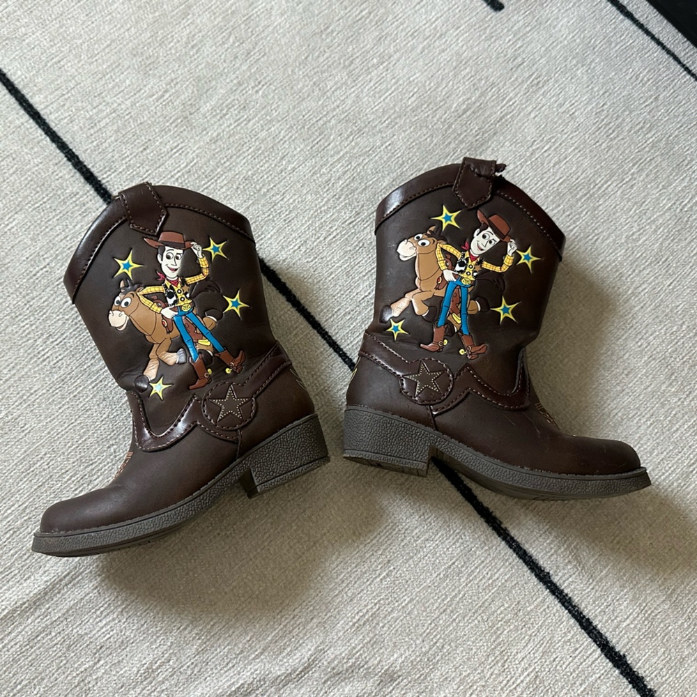 Disney Kid’s Size 7 Woody Toy Story Brown Boots